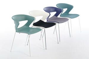 Vielen verschiedene Farben und Modelle des Stapelstuhl Pisa können kombiniert werden